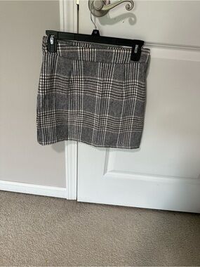 SHEIN Gray and Cream Plaid Mini Skirt